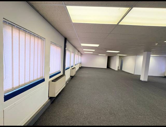 720M² OFFICE TO LET IN RANDJESPARK